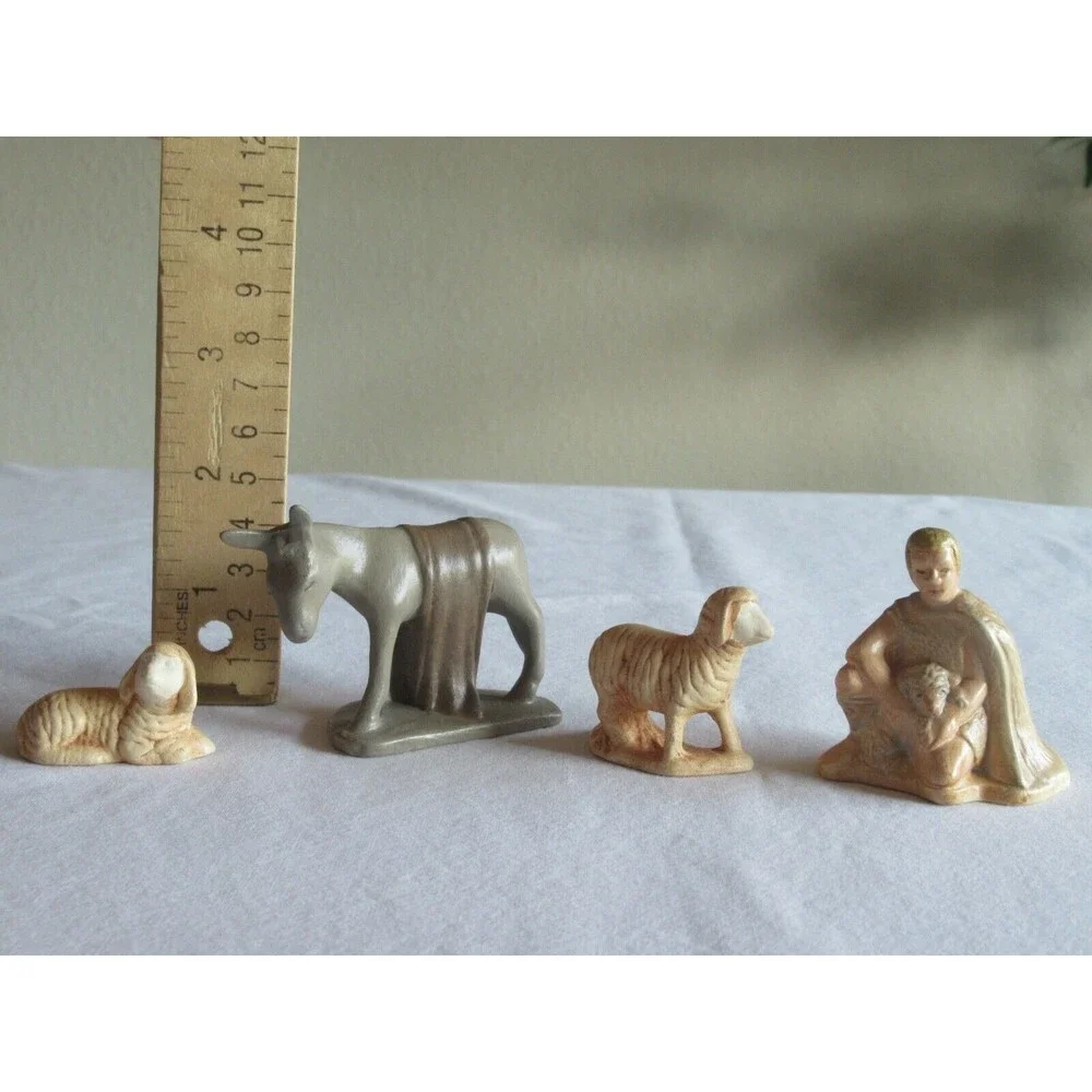Vintage Ceramic/Plaster 10 Nativity Scene Figures 1Chip 0.75